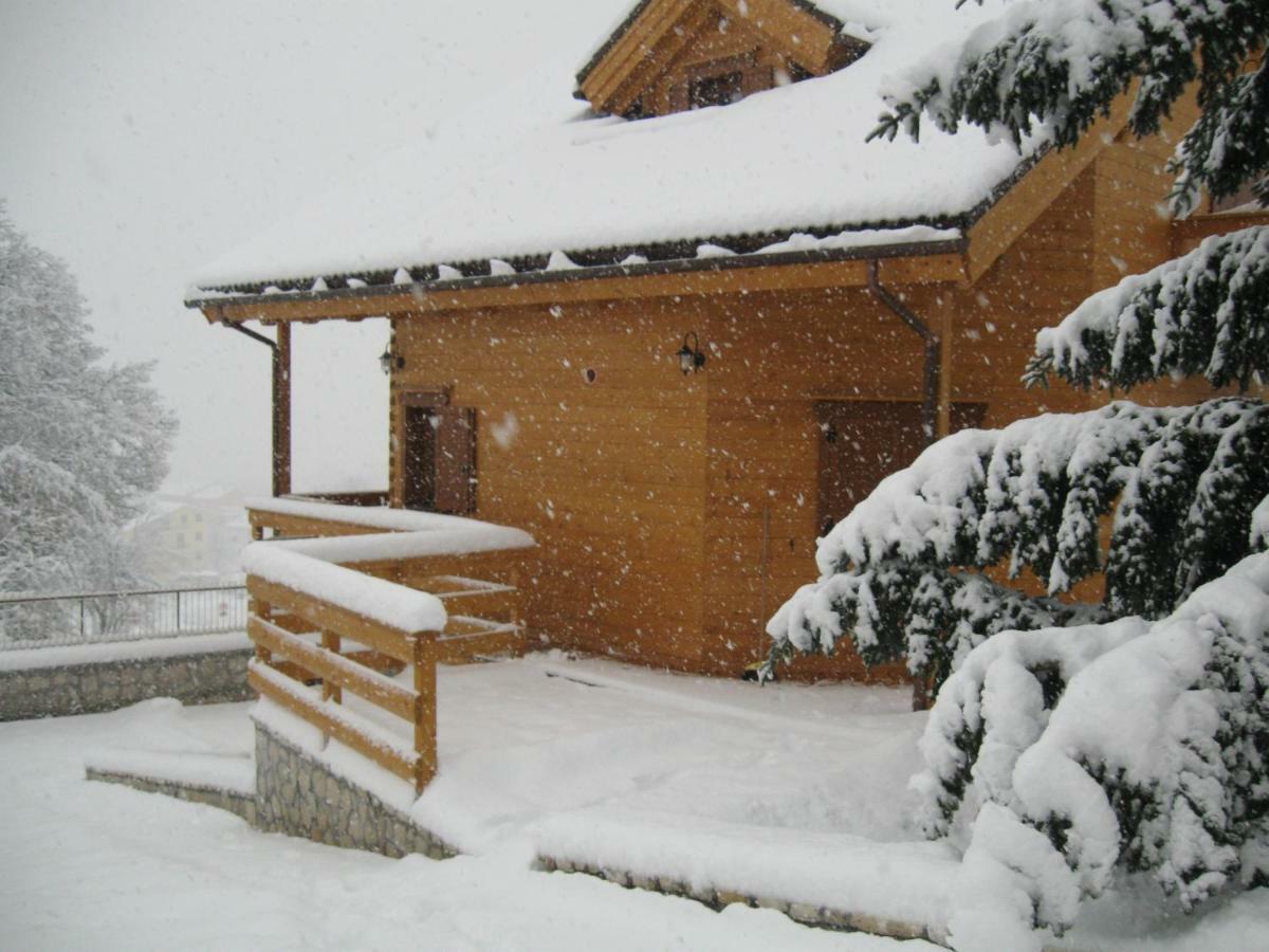 B&B Lo Chalet Di Ocre San Felice d'Ocre Exterior foto